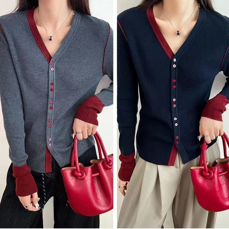 Women's Long-sleeved Bottoming Shirt Autumn Commuter Age-reducing Cardigan Top