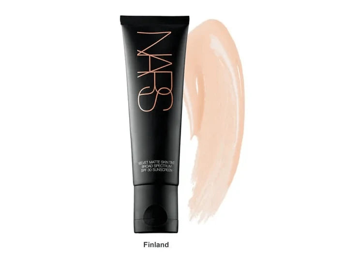 NARS – Velvet Matte Skin Tint SPF 30 (Original)